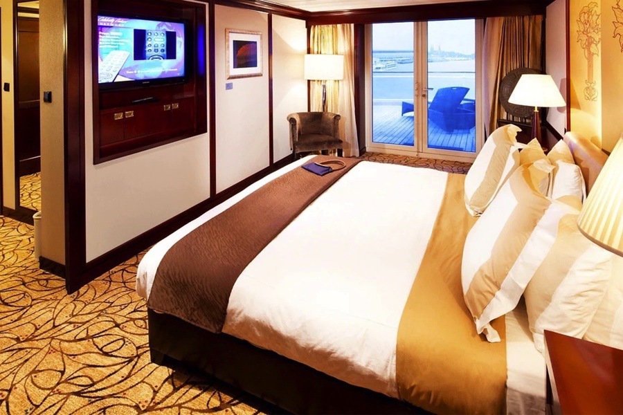 Celebrity Cruises Celebrity Ascent Penthouse Suite 3.jpg